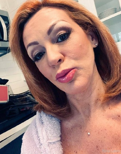 nina lakes naked actress picture