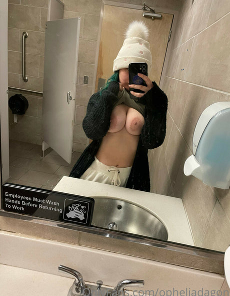 onlineevie erotic actress archive