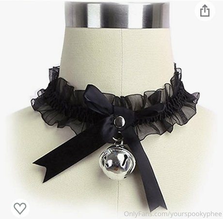 onlineevie model naked photo