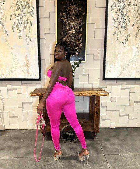 doseofneez best model galleries