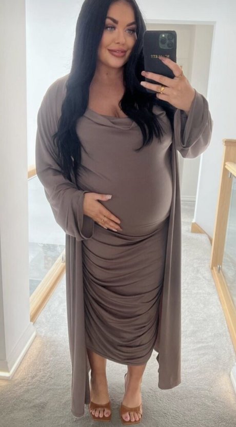 Scarlett Moffatt star sexy photo