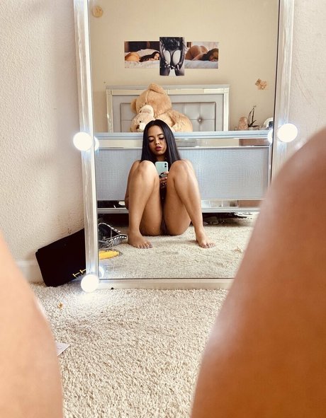 poutygirltv pretty star photo