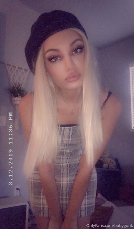 Babygunk naked actress pics