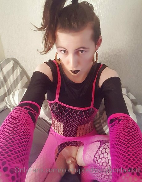 corruptedsissybimbodoll exclusive star image