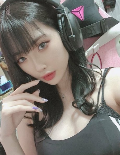 Kiyocosplay model hot gallery