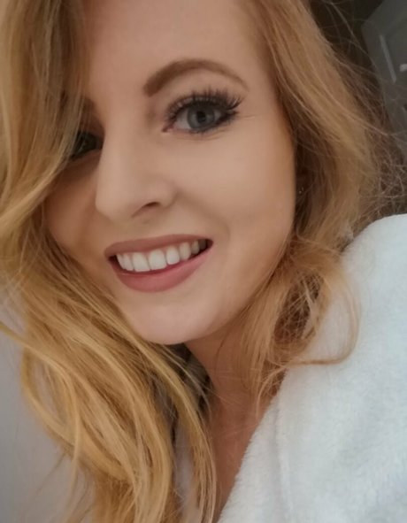 gushinggeegeefree model sex pictures