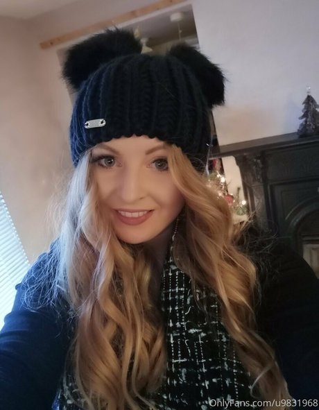 gushinggeegeefree nudes model gallery