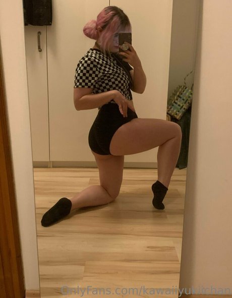 kawaiiyukiichan erotic actress galleries