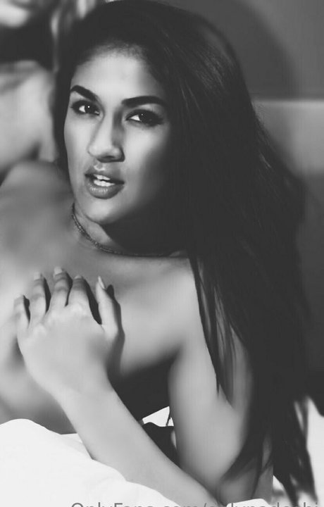 onlynadeshi free model image