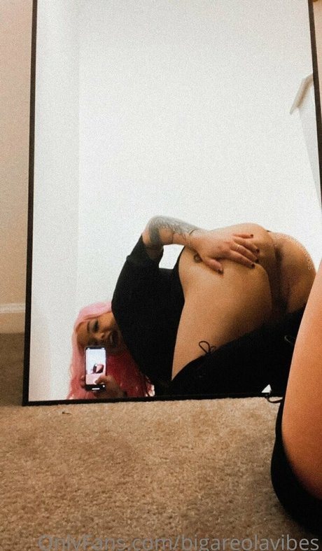 bigareolavibes star naked image