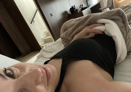 unconstrainedbyu model hot img