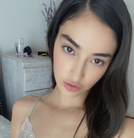 asian brunette onlyfans best gallery