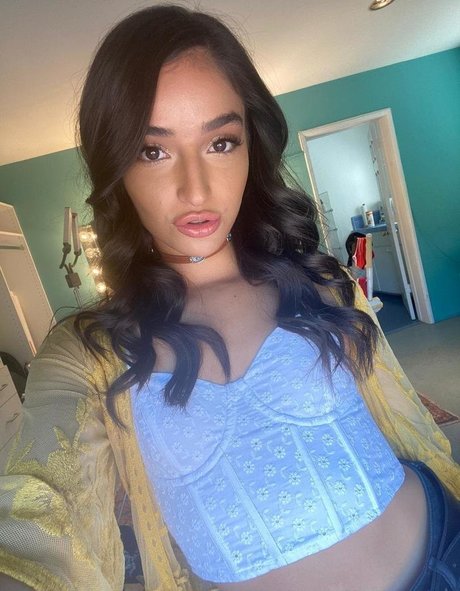 emilywillisxxx nice star photos