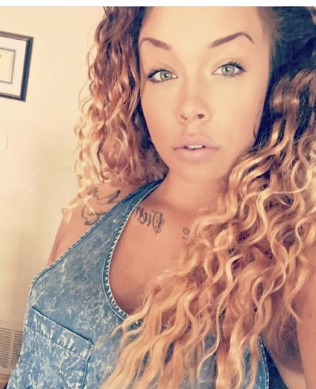 devine honeybb naked pornstar pictures