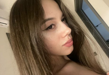 taanni perfect actress pictures