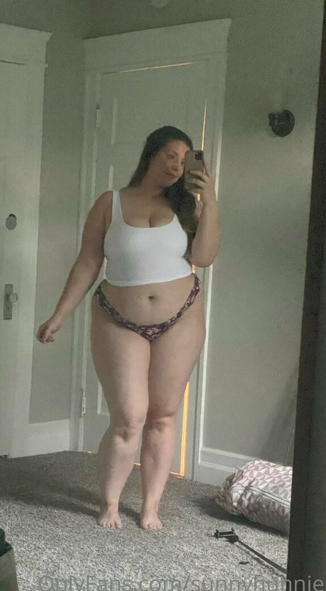 Sunnyhunnie pornstar art photo