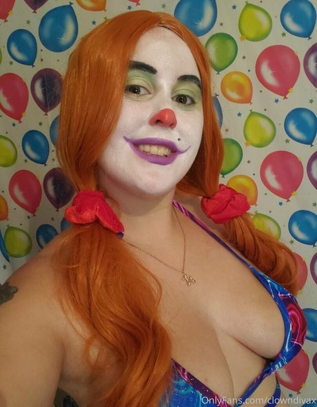 clowndivax nude model archive