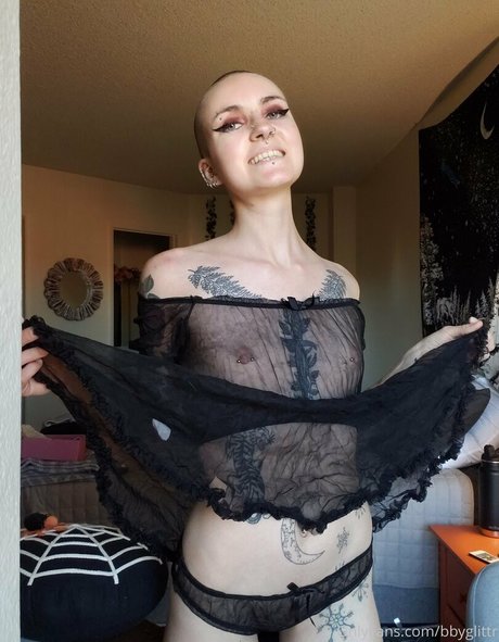 onlyfaery naked actress image