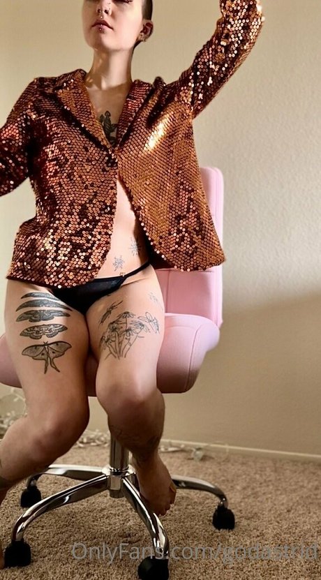 onlyfaery sexy model photos