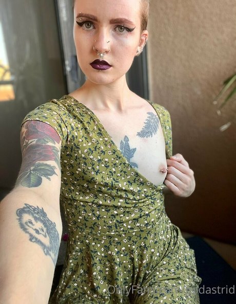 onlyfaery model perfect pic