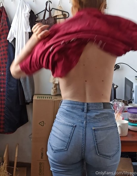 Lilya0o nude model pics