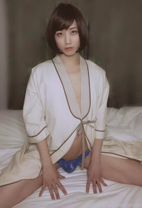 opoppo nude star pics