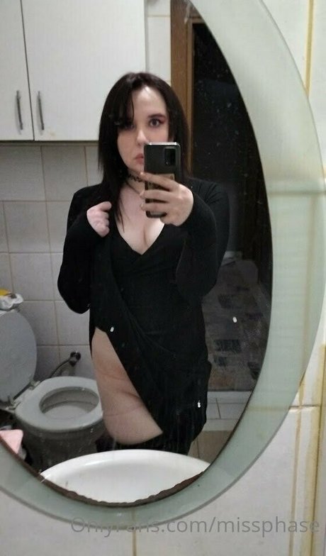 missphase naked actress picture