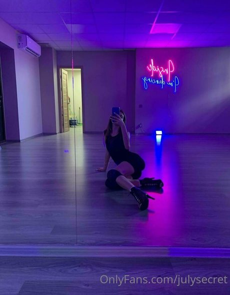 asian brunette onlyfans top gallery