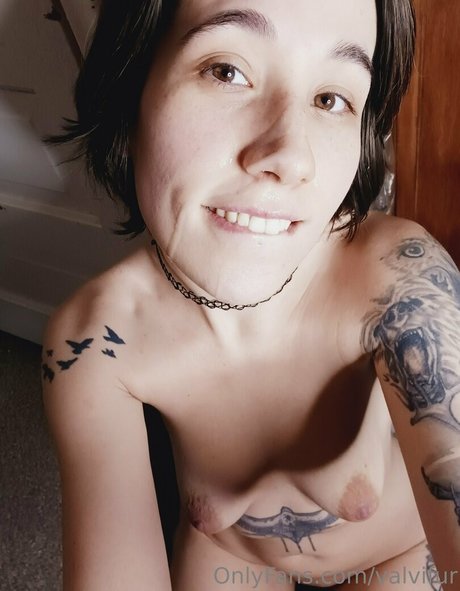 valvifur star hot picture