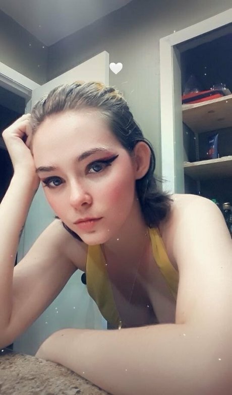 art1stdotz high quality model image