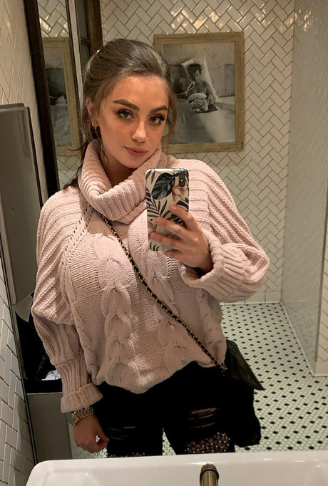 JuicyJade hd pornstar pics