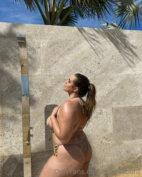 juliiaaberitttt hd model pictures