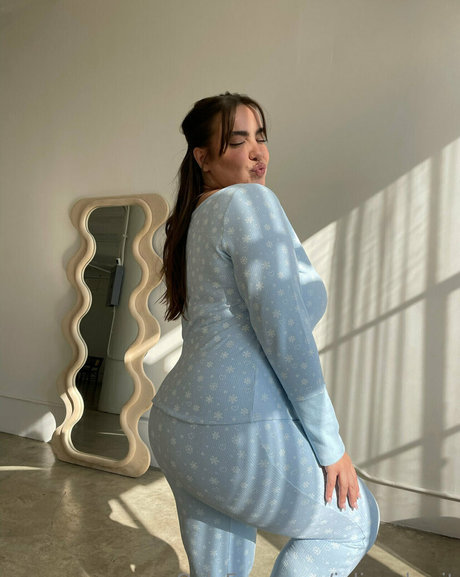 juliiaaberitttt erotic star images