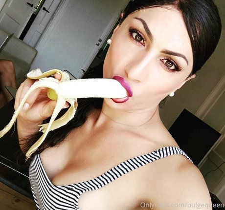 bulgequeen naked actress pictures