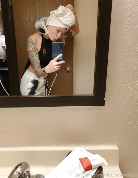 mikaylarainesfans model hot img