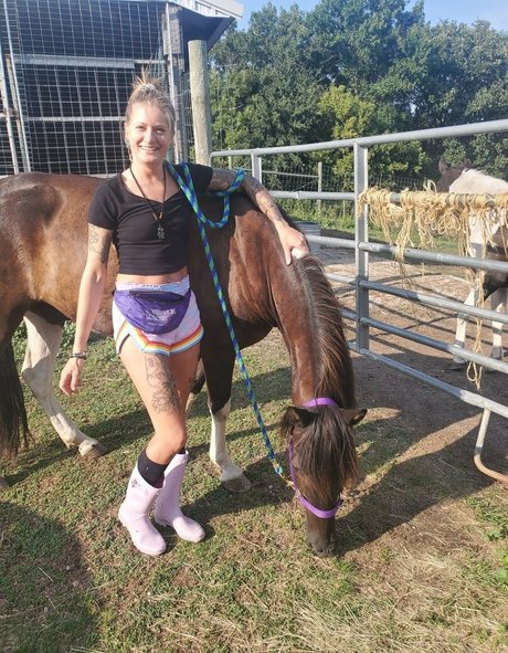 mikaylarainesfans pornographic model images