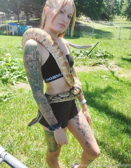 mikaylarainesfans model nudes img