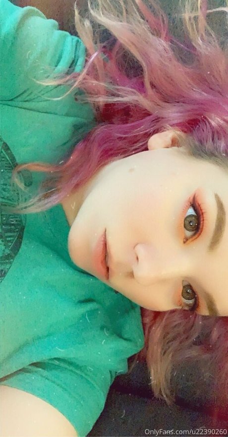 itsahmia nude pornstar pics