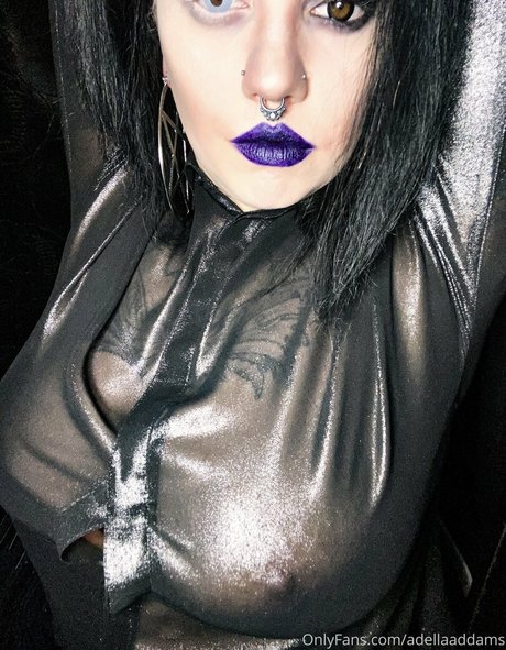 adellaaddams model high quality images