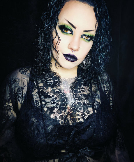 adellaaddams hd actress images