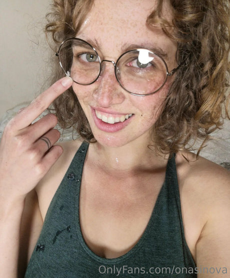 onasinova star nudes image