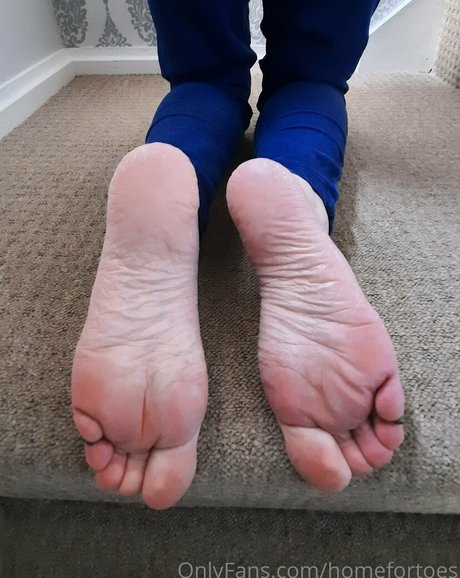 homefortoes model hd pic