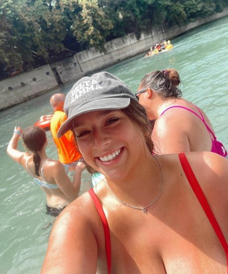 arab wife onlyfans hot sex pic