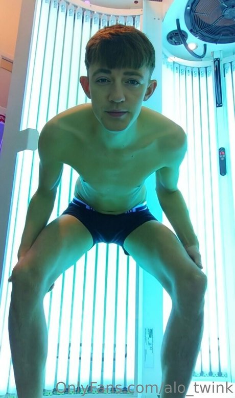 alo twink erotic star pic