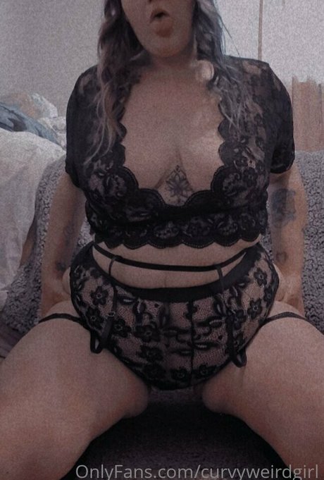 curvyweirdgirl pornstar erotic image