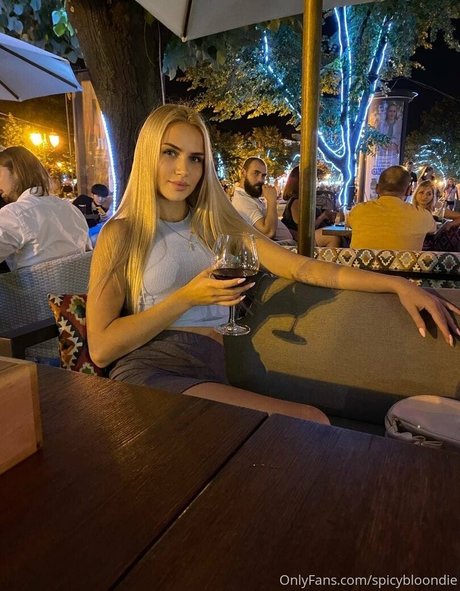 spicybloondie model perfect img