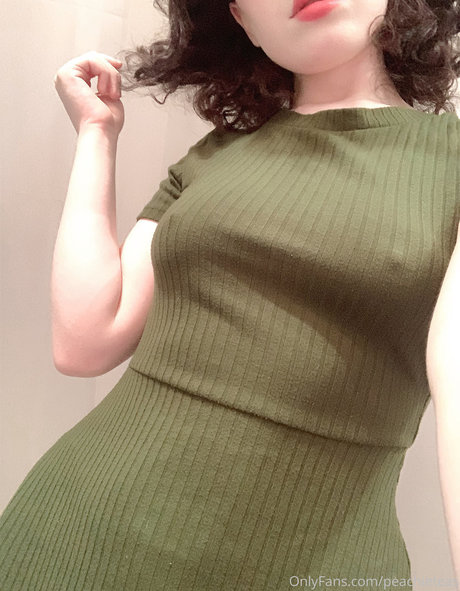 Peachieteas model hd gallery