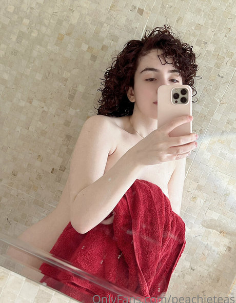 Peachieteas beautiful model images