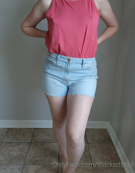 blackedmom model pretty picture