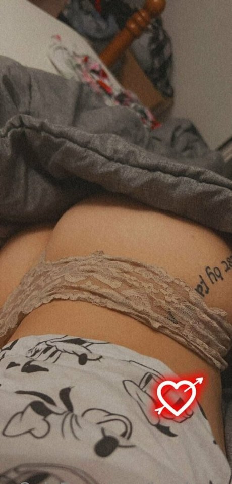 izzyizzyy pornstar high quality image